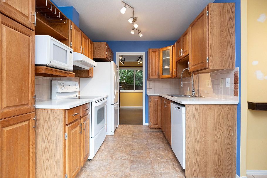 3 237 W 16th Street North Vancouver, BC - 7