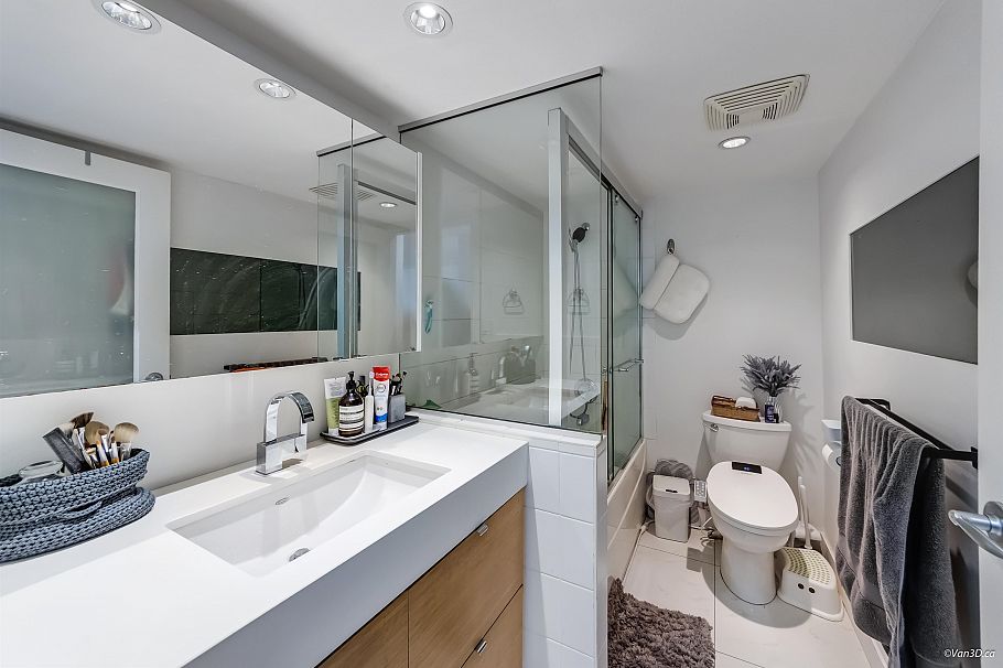 304 2525 Blenheim Street Vancouver, BC - 12