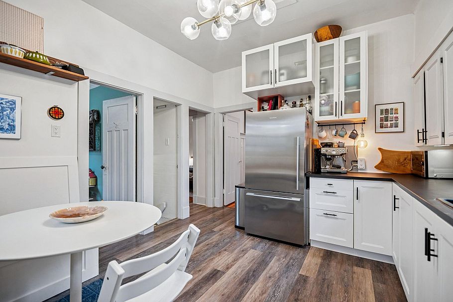 1652 E 33rd Avenue Vancouver, BC - 18