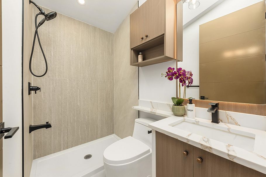 1 847 E 10th Avenue Vancouver, BC - 27