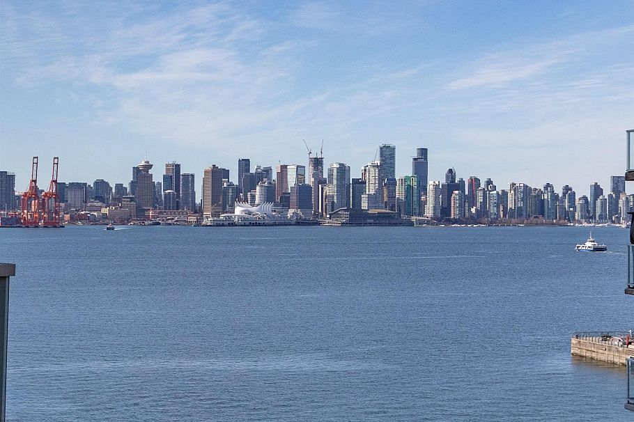 705 199 Victory Ship Way North Vancouver, BC - 12