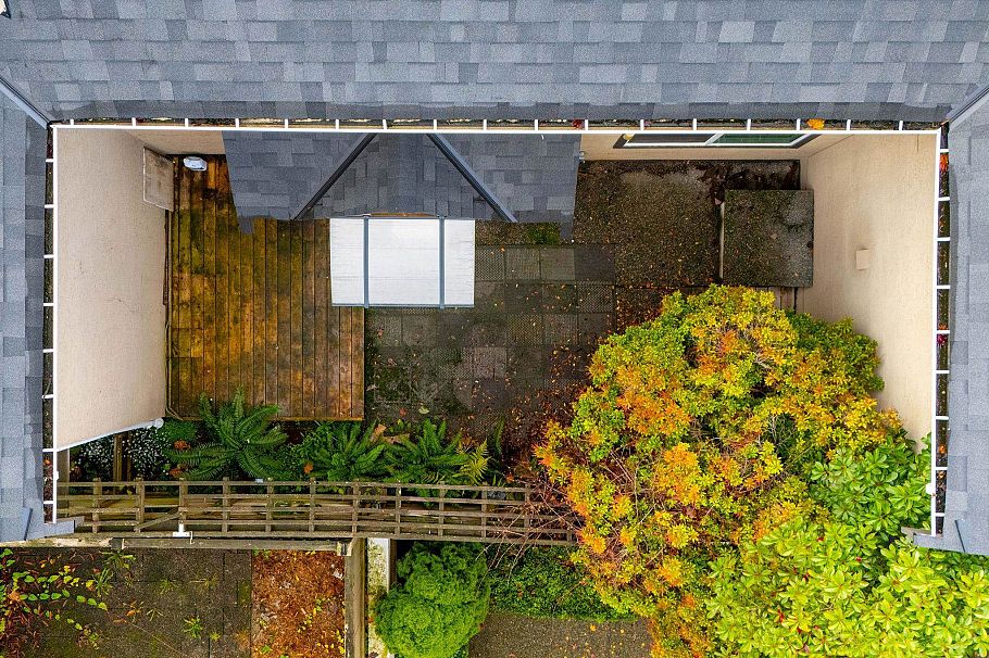 3 237 W 16th Street North Vancouver, BC - 30