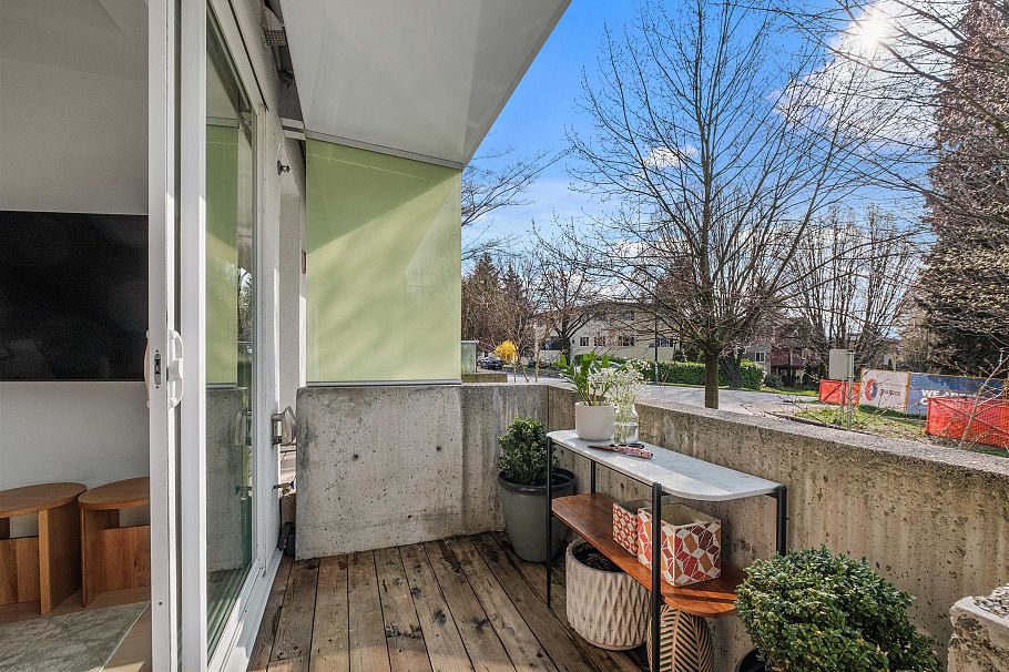 1688 Mclean Drive Vancouver, BC - 10