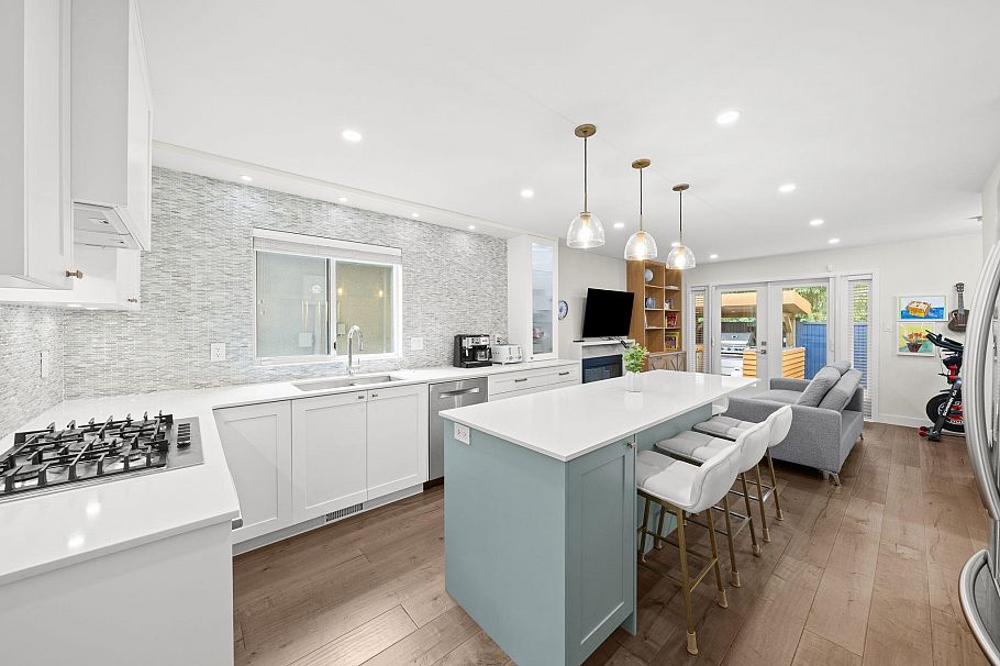 860 Ruckle Court North Vancouver, BC - 9