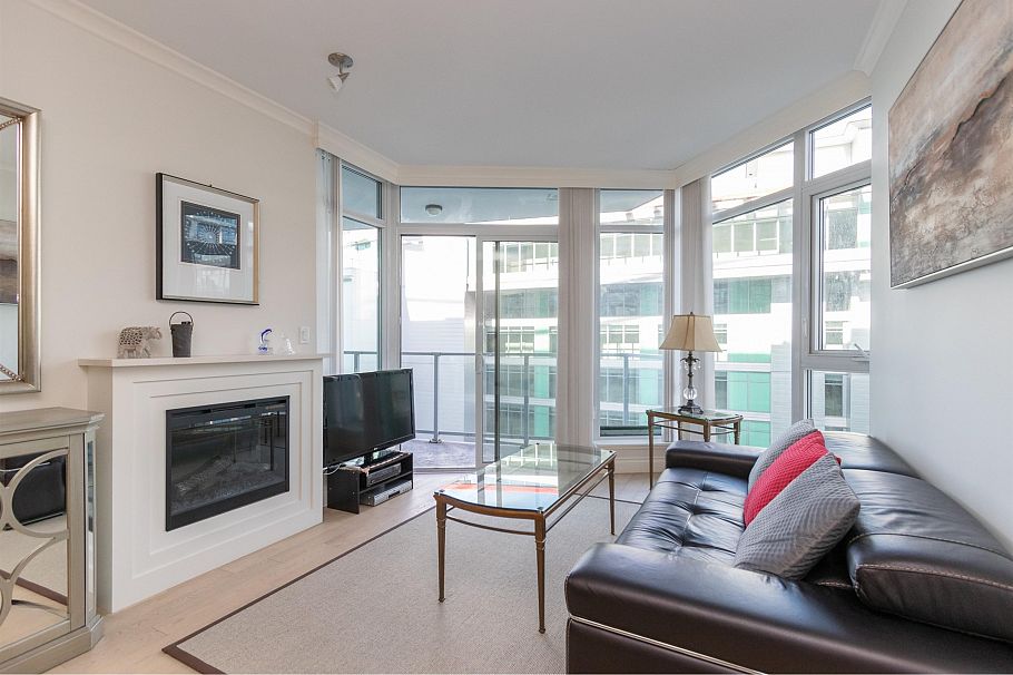 705 199 Victory Ship Way North Vancouver, BC - 21