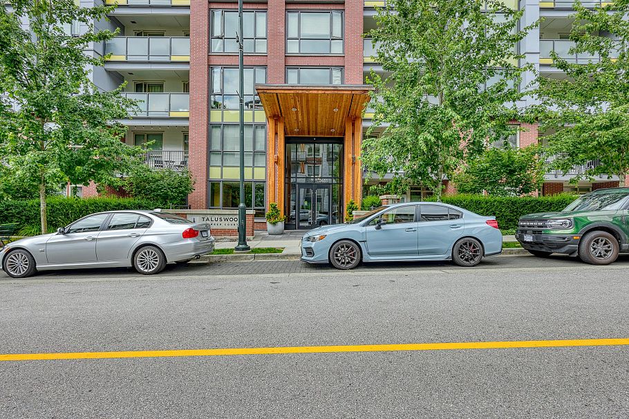 205 2651 Library Lane North Vancouver, BC - 19