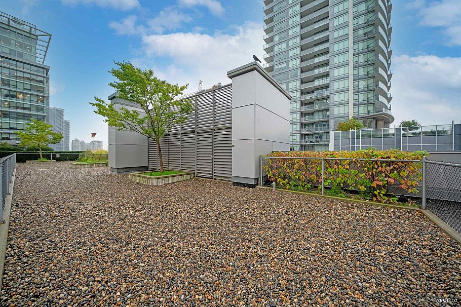 1907 2008 Rosser Avenue Burnaby, BC - 28