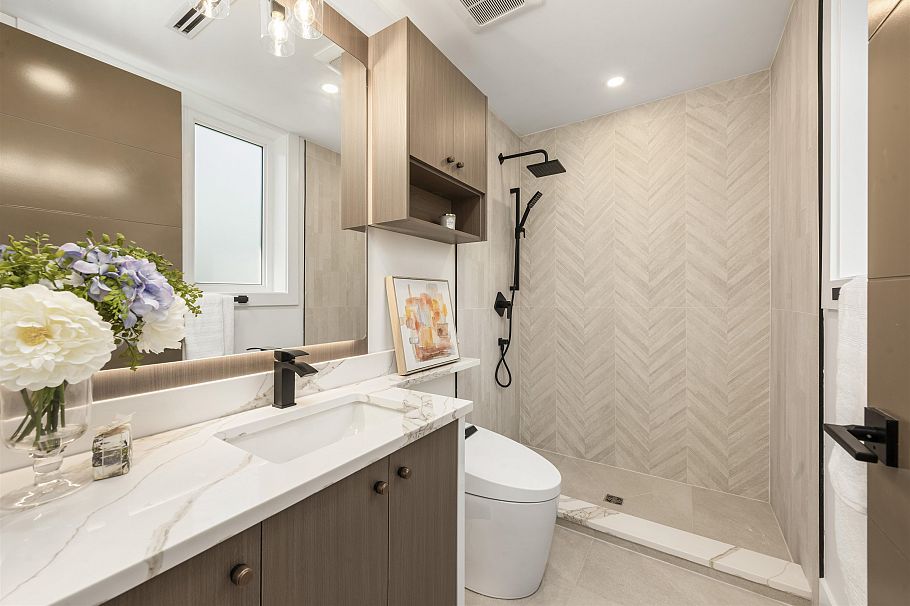 1 847 E 10th Avenue Vancouver, BC - 19