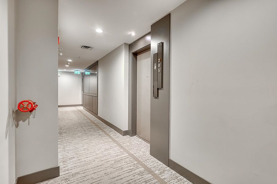 205 2651 Library Lane North Vancouver, BC - 16