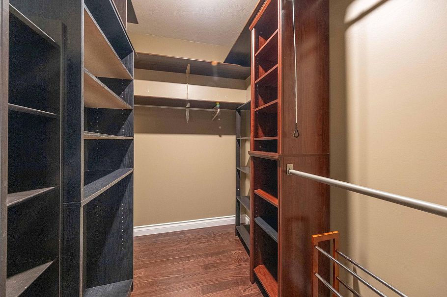 3 237 W 16th Street North Vancouver, BC - 23