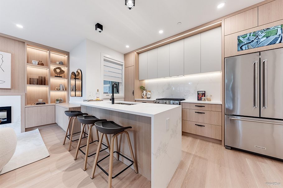 1 3121 E 46th Avenue Vancouver, BC - 8