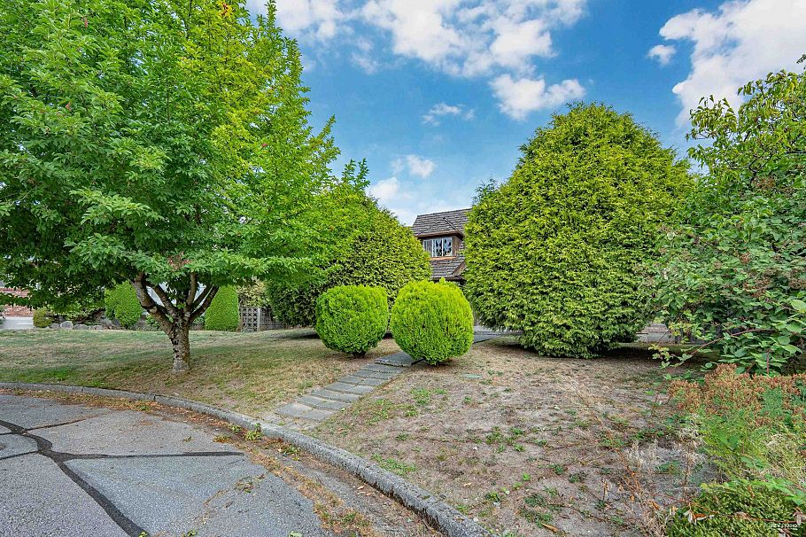 5809 Fremlin Street Vancouver, BC - 5
