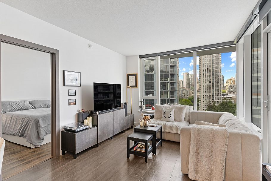 1611 68 SMITHE ST, Vancouver BC V6B 0P3 Vancouver, BC - 2