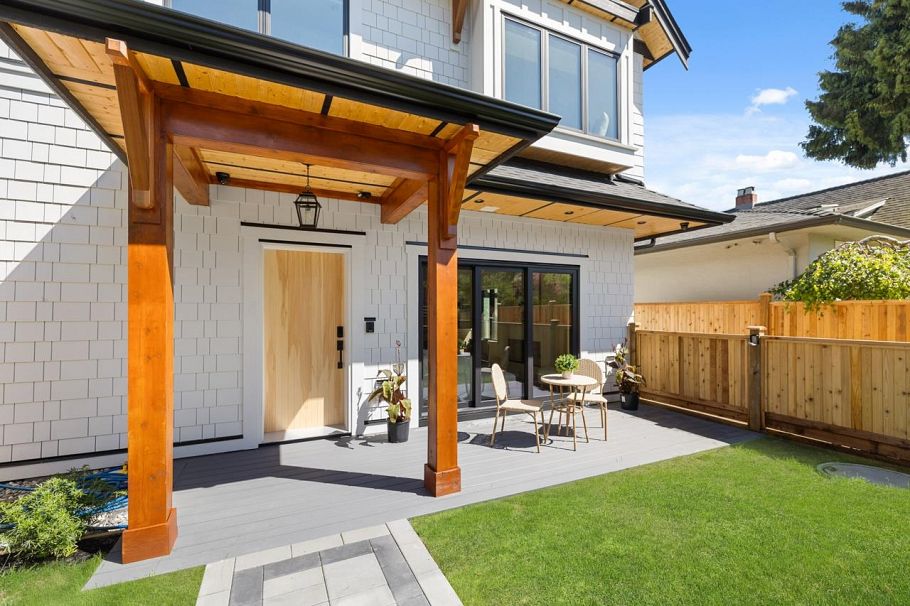 1 2247 Parker Street Vancouver, BC - 35