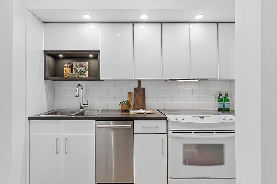 201 4315 Fraser Street Vancouver, BC - 10