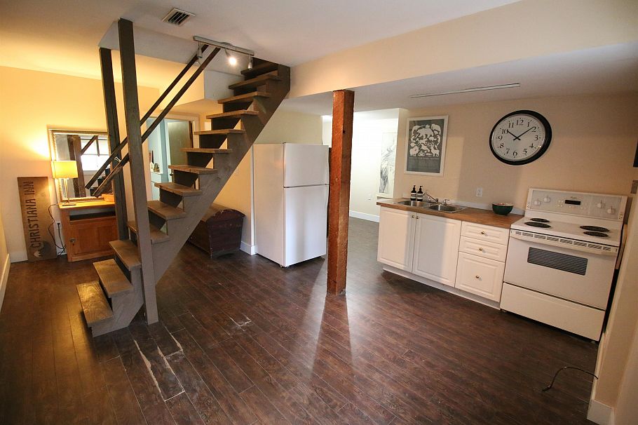 4225 John Street Vancouver, BC - 23