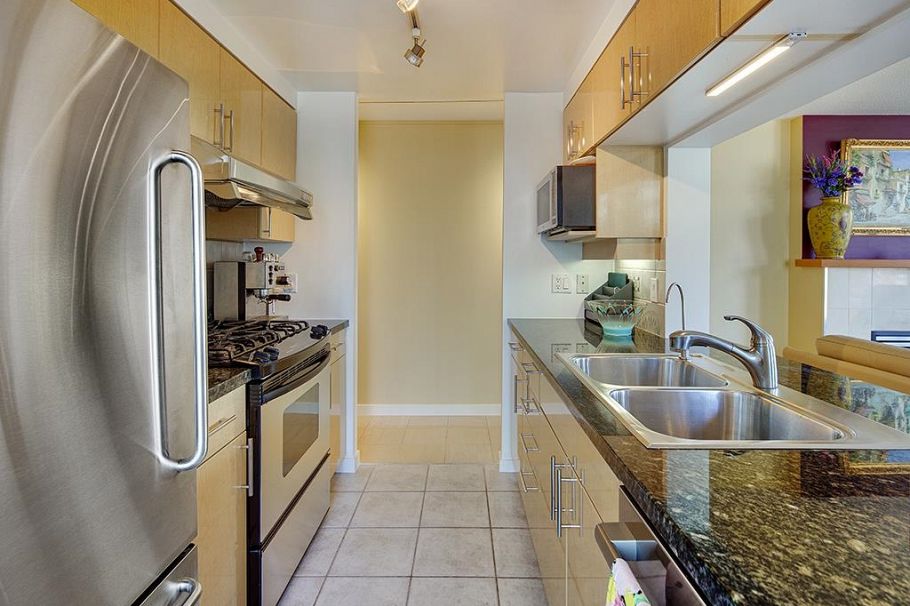 706 1077 Marinaside Crescent Vancouver, BC - 12