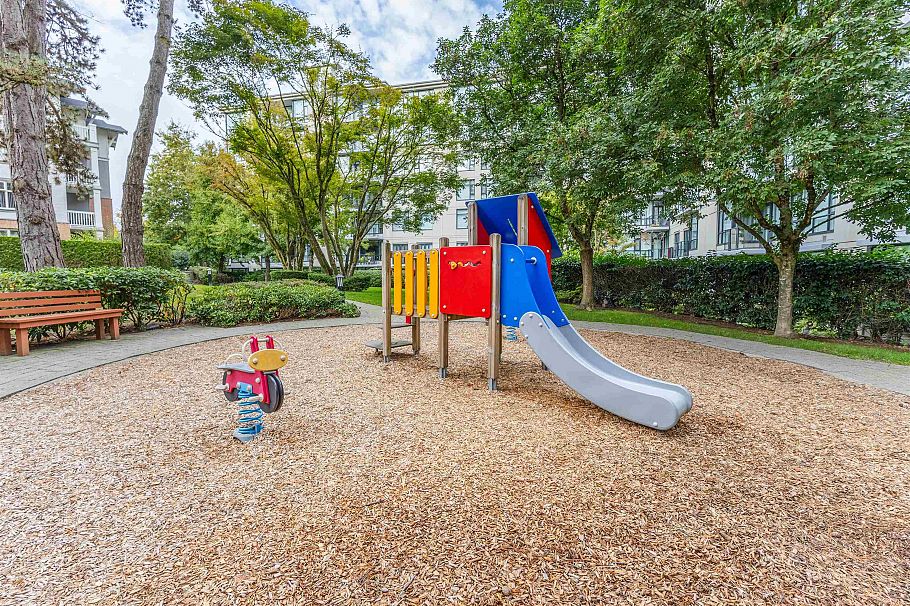 104 4883 Maclure Mews Vancouver, BC - 19