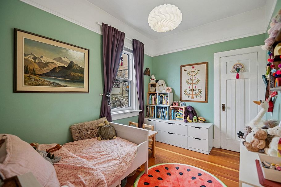 1652 E 33rd Avenue Vancouver, BC - 22