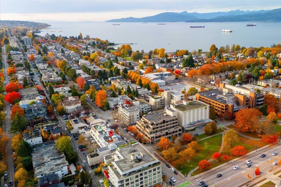 1846 W 1st Avenue Vancouver, BC - 32