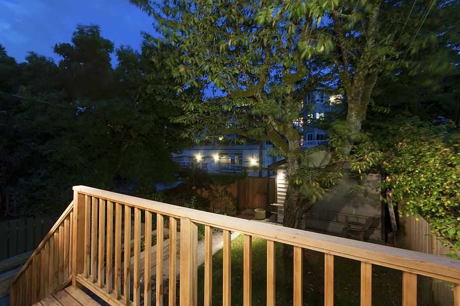 3316 W 3rd Avenue Vancouver, BC - 17