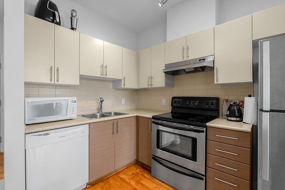 409 5692 Kings Road Vancouver, BC - 9