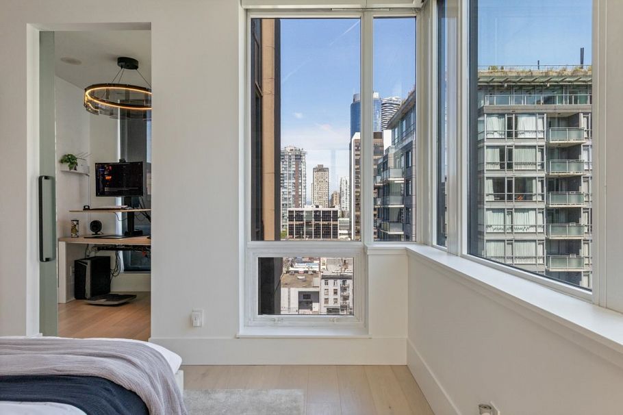 1902 1055 Richards Street Vancouver, BC - 23