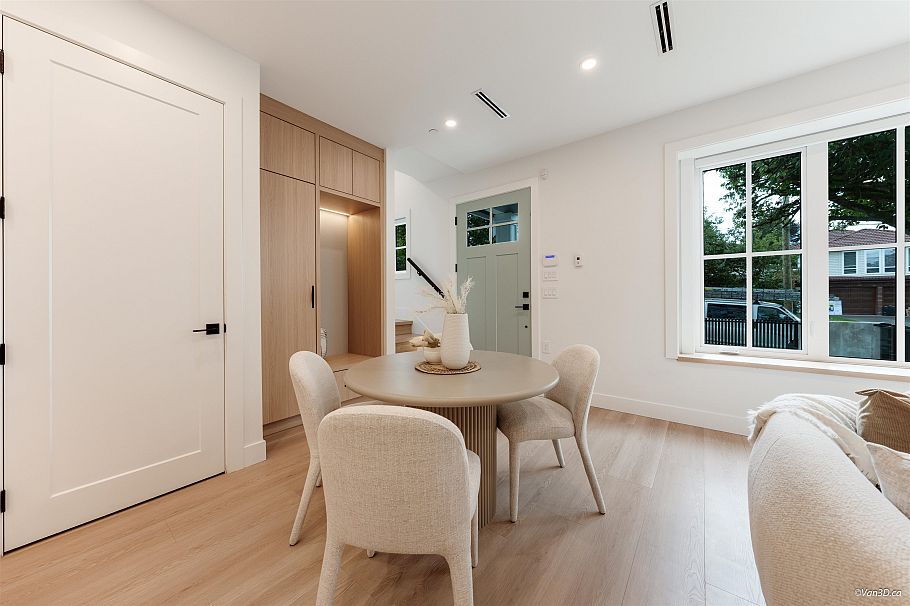 1 3121 E 46th Avenue Vancouver, BC - 5