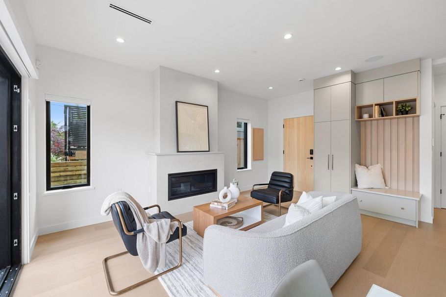 2 2247 Parker Street Vancouver, BC - 5