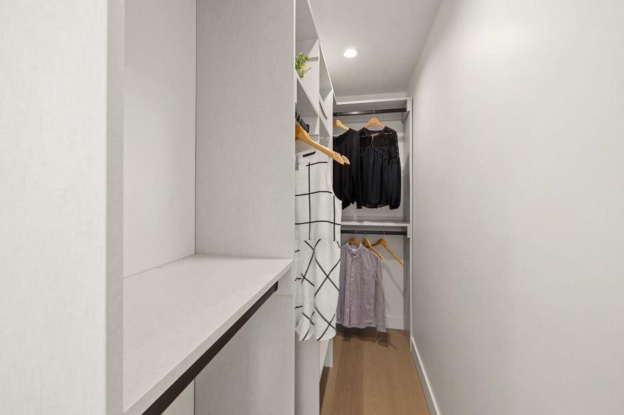 1 2247 Parker Street Vancouver, BC - 22