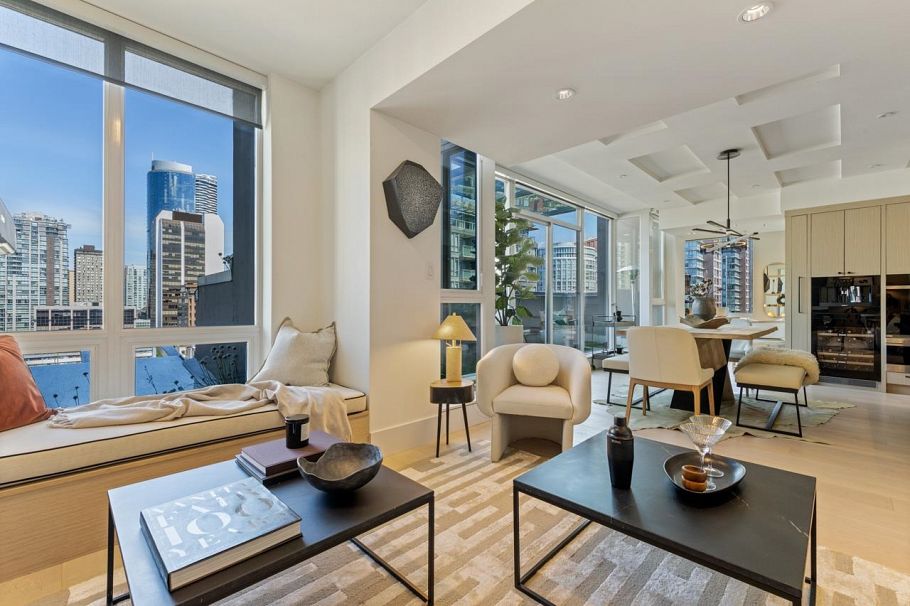 1902 1055 Richards Street Vancouver, BC - 2