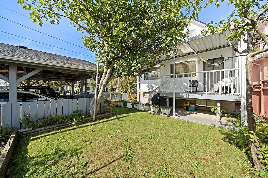 2604 E 19th Avenue Vancouver, BC - 5