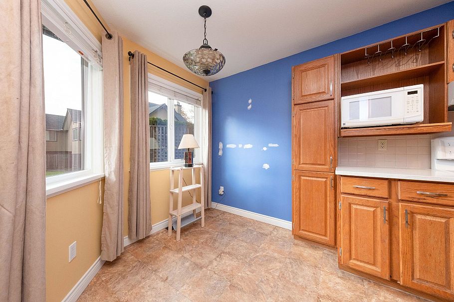 3 237 W 16th Street North Vancouver, BC - 5