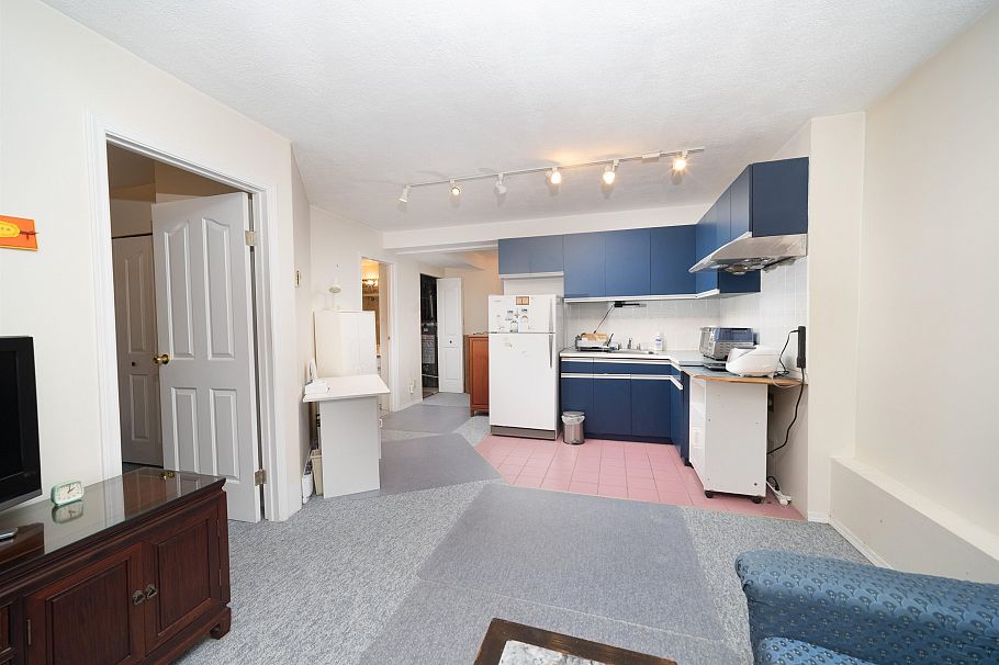 1931 Westview Drive North Vancouver, BC - 29