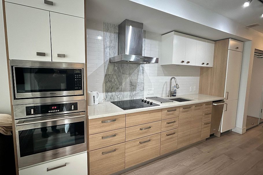 208 1783 Manitoba Street Vancouver, BC - 3