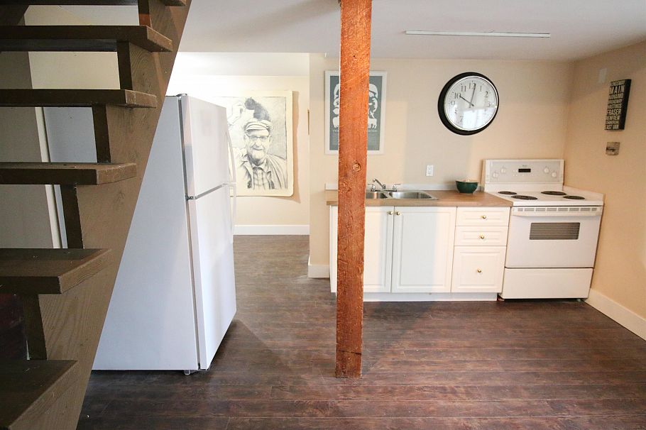 4225 John Street Vancouver, BC - 24