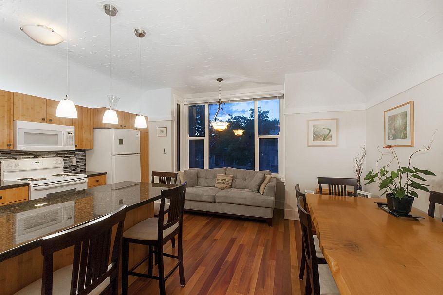 3316 W 3rd Avenue Vancouver, BC - 9