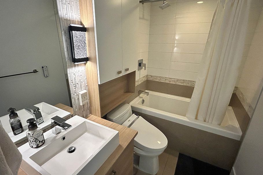 208 1783 Manitoba Street Vancouver, BC - 6