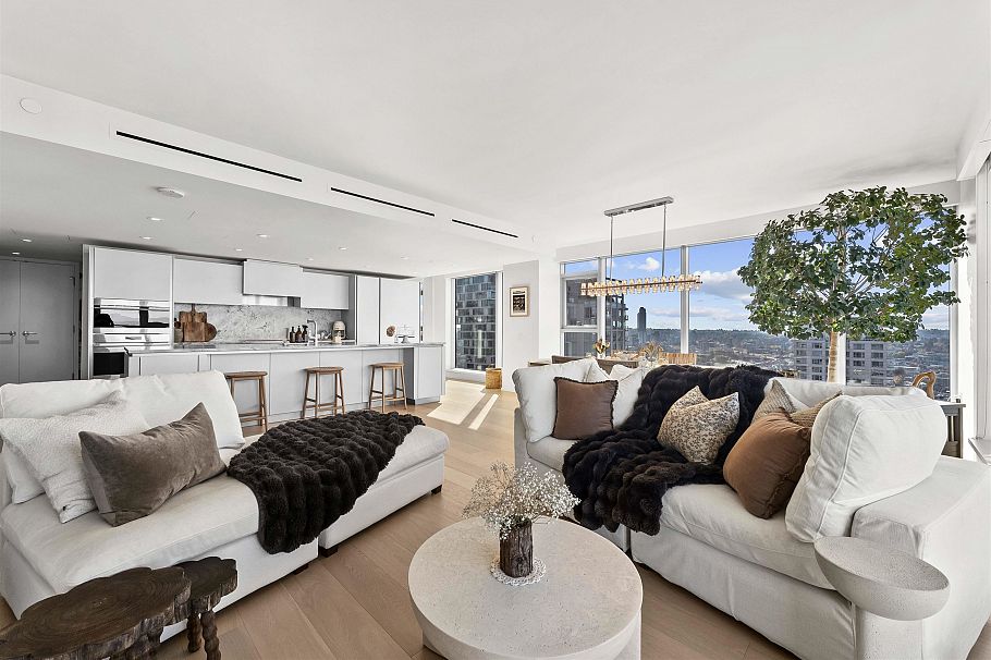 2403 889 Pacific Street Vancouver, BC - 4