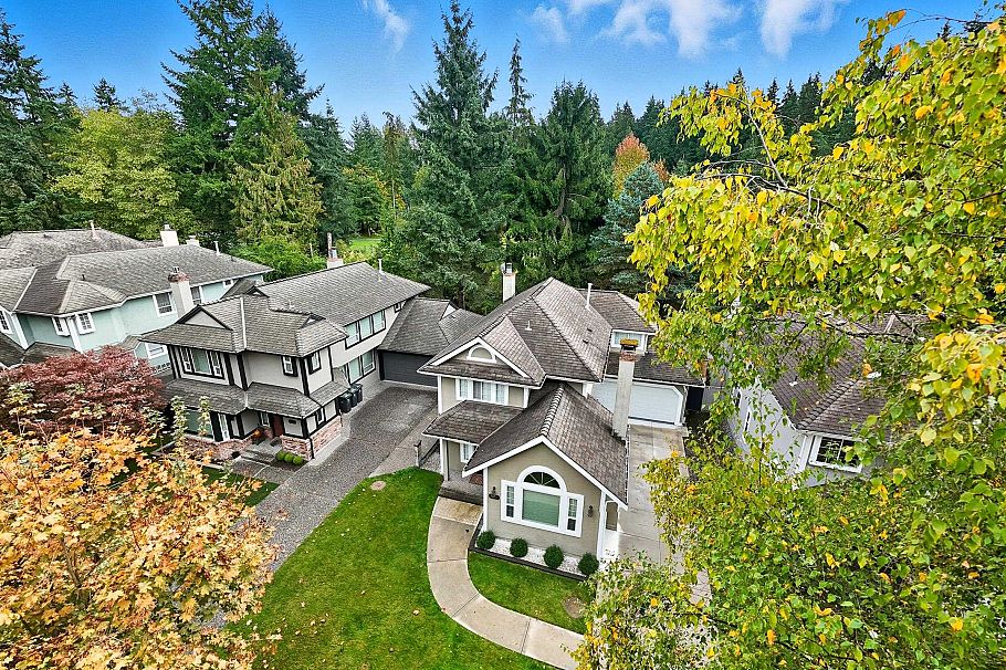 860 Ruckle Court North Vancouver, BC - 35