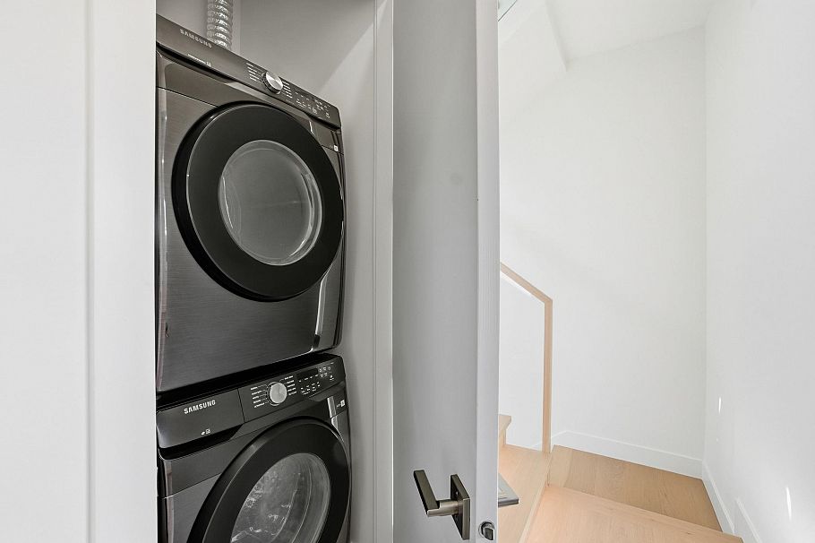 1 6141 Yew Street Vancouver, BC - 17