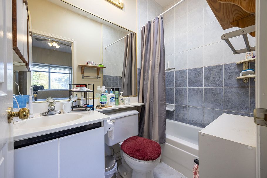 739 E 20th Avenue Vancouver, BC - 22