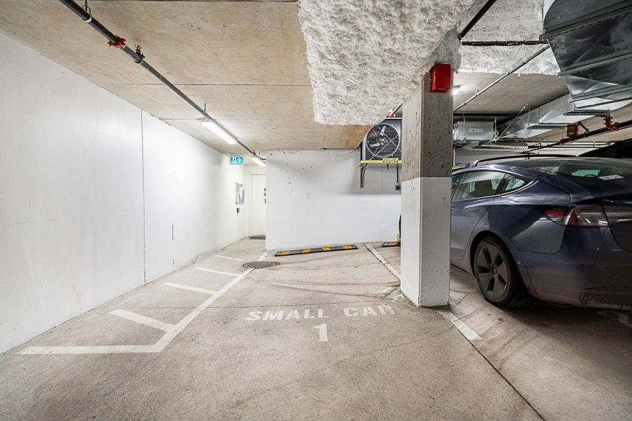 158 W Woodstock Avenue Vancouver, BC - 38