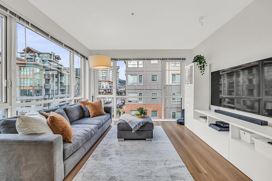 404 2632 Library Lane North Vancouver, BC - 4