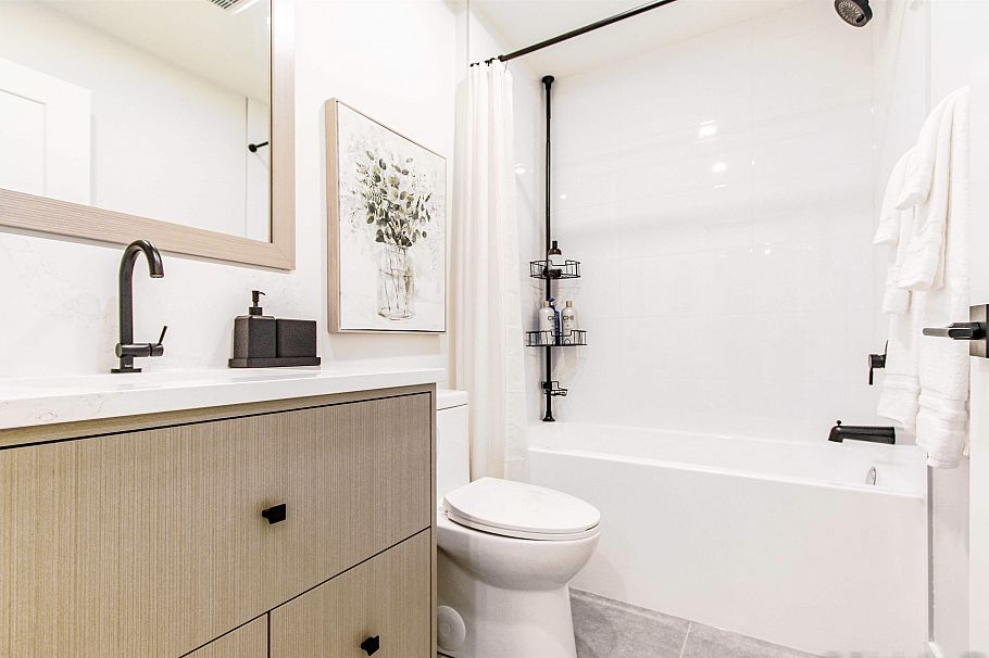 4542 Quebec Street Vancouver, BC - 26