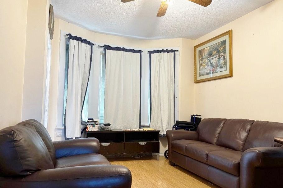 3034 Glen Drive Vancouver, BC - 5