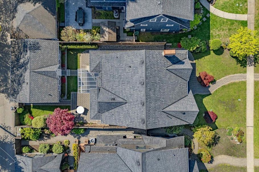 3176 W 35th Avenue Vancouver, BC - 3