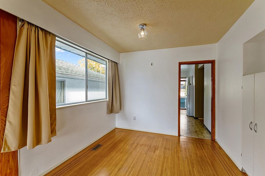 1615 Adanac Street Vancouver, BC - 6