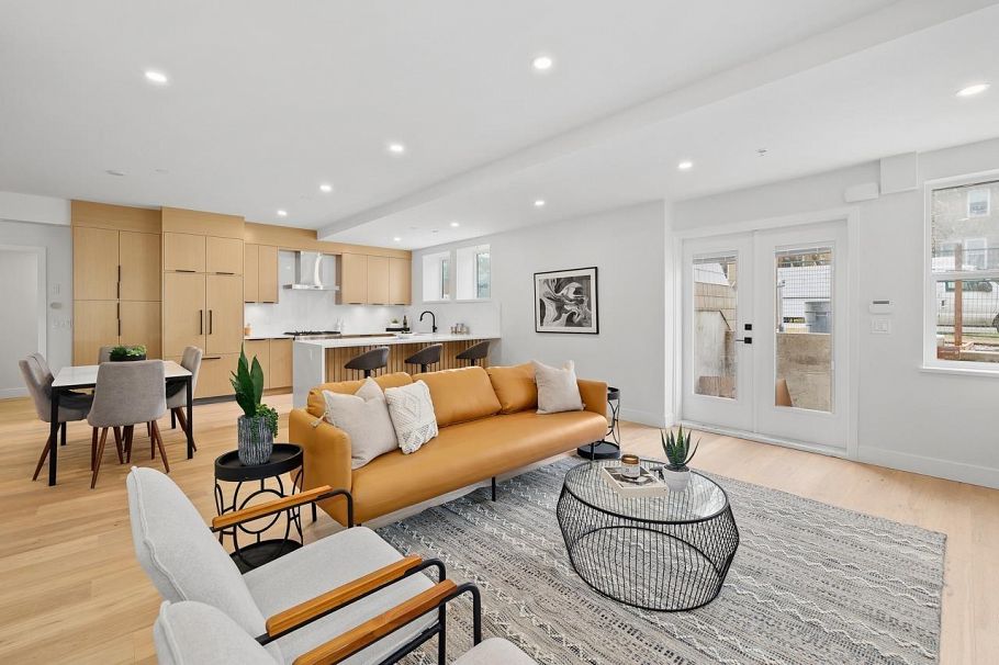 4542 Quebec Street Vancouver, BC - 3