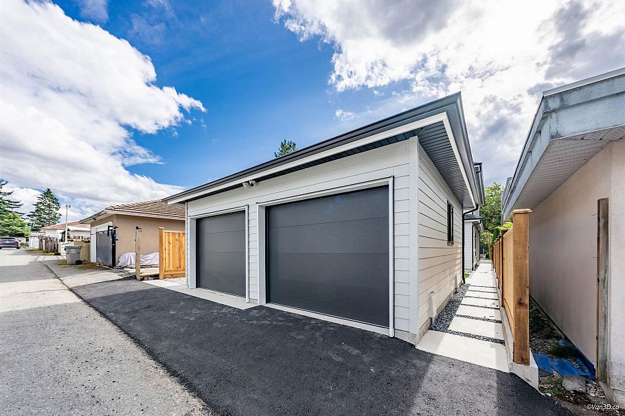 2 3121 E 46th Avenue Vancouver, BC - 28